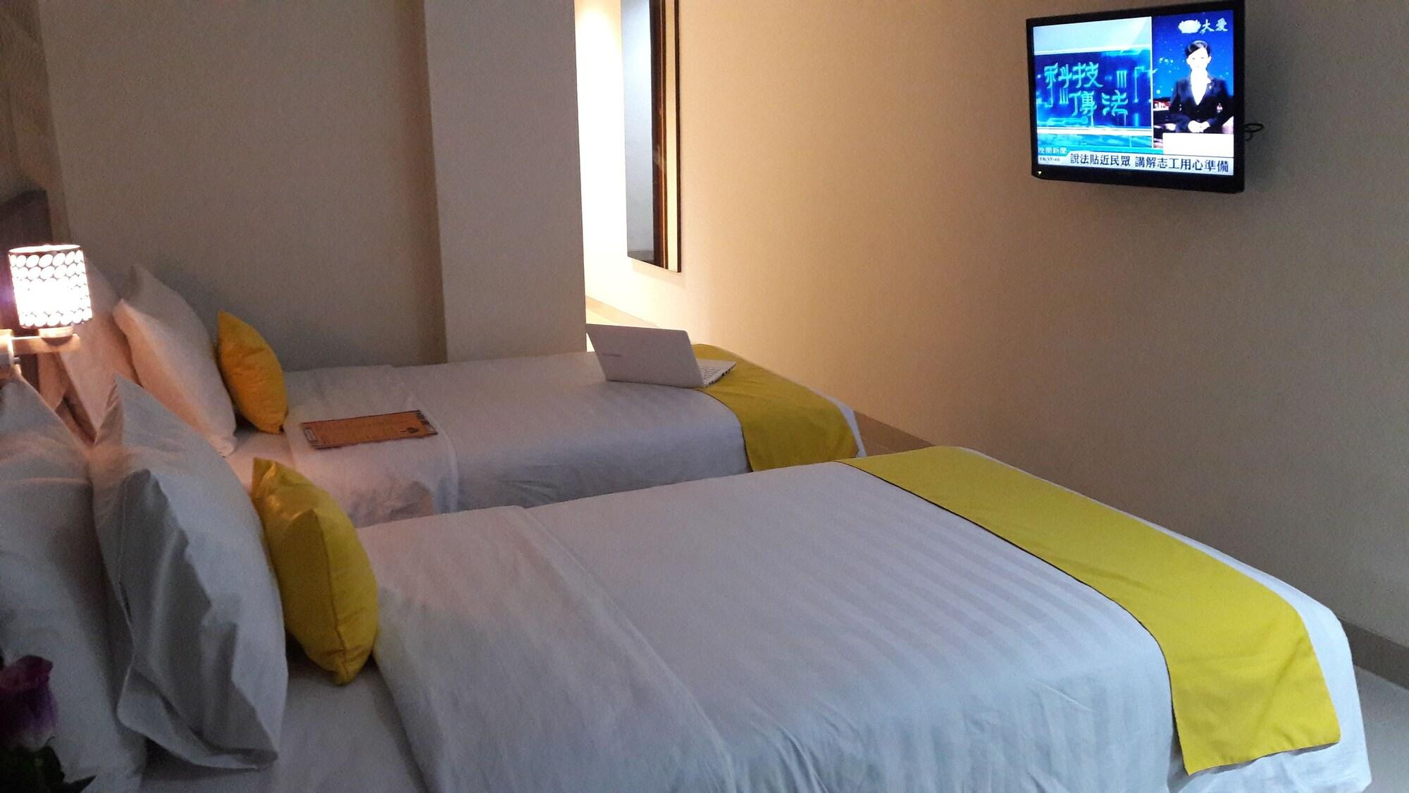 Kaliban Hotel Batam Екстериор снимка