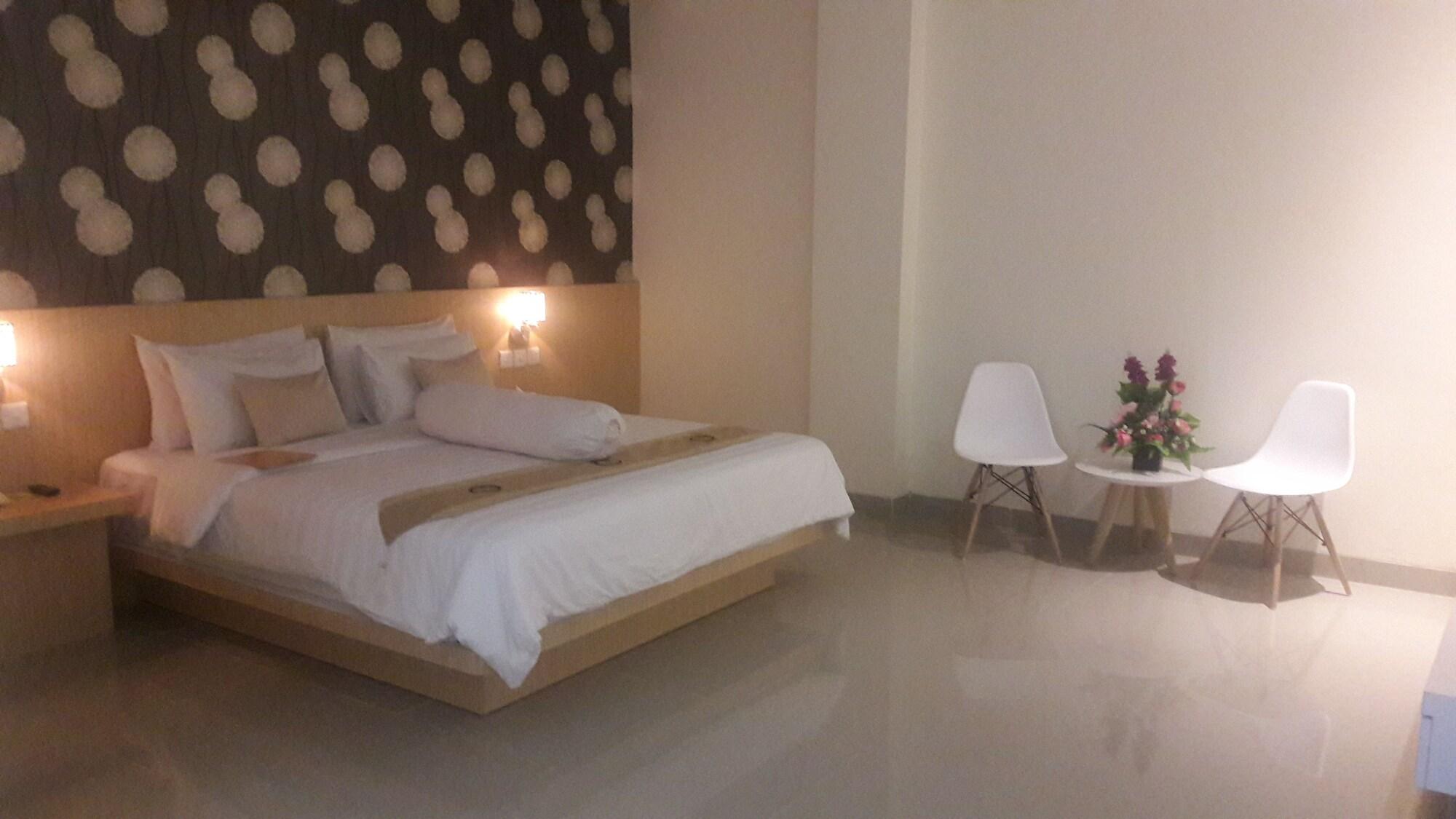Kaliban Hotel Batam Екстериор снимка