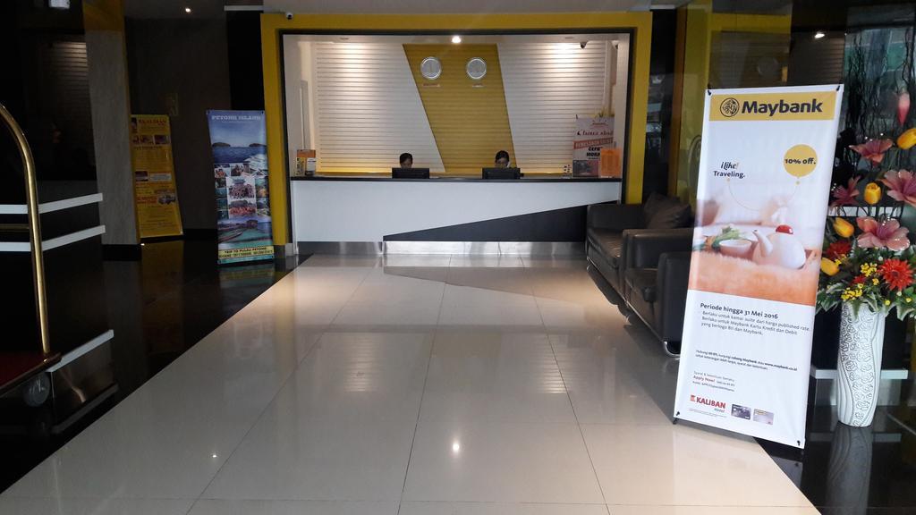 Kaliban Hotel Batam Екстериор снимка