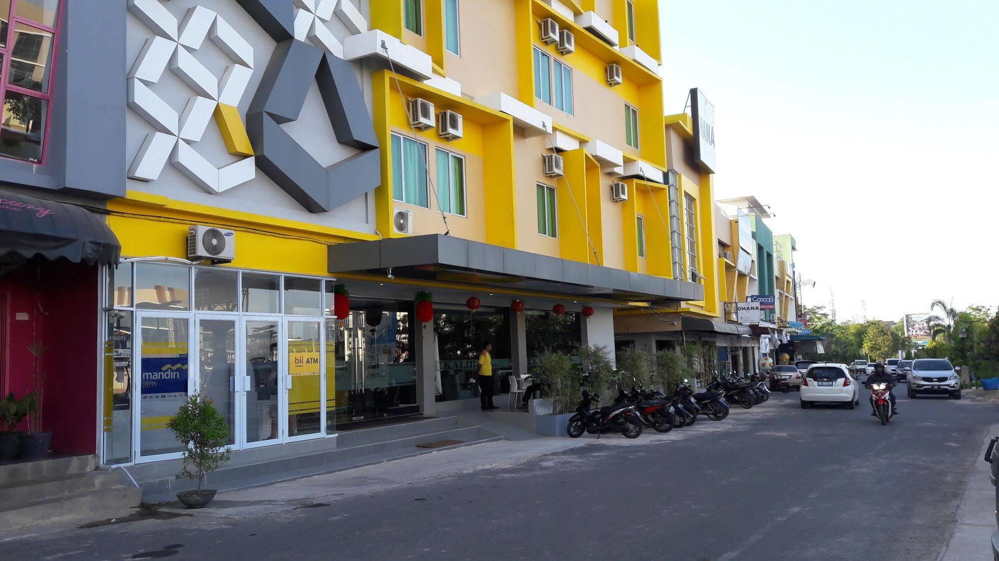 Kaliban Hotel Batam Екстериор снимка